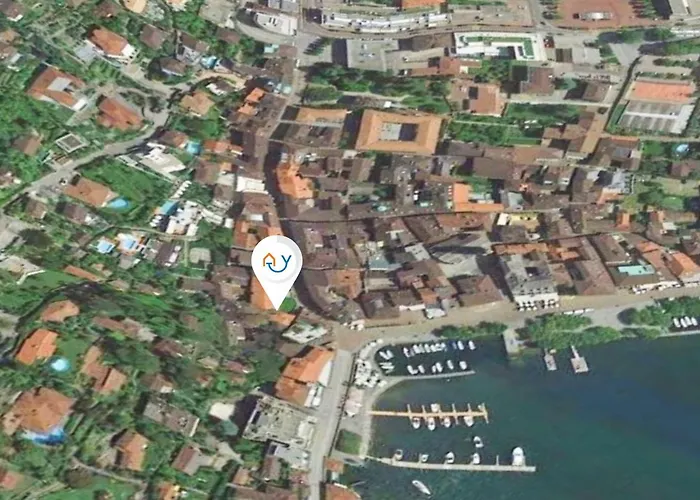 Apartment O With Garden - Happy