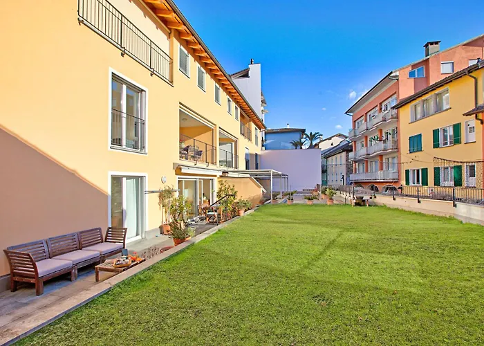 O With Garden - Happy